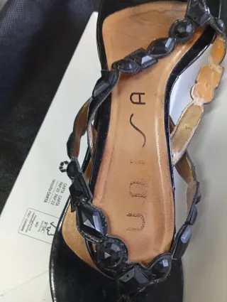 Sandalias Unisa Negras con Pedrería