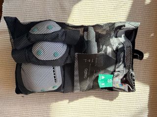 Patines ajustables tallas 33-37 + protecciones