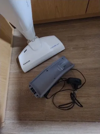 Aspirador Taurus Air Tech