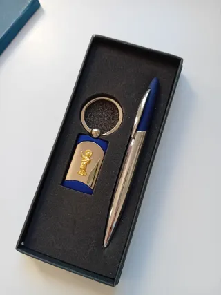 Conjunto bolígrafo y llavero sin estrenar