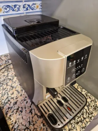 Cafetera DeLonghi Magnifica Start