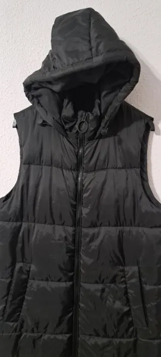 Chaleco largo Pull&Bear negro