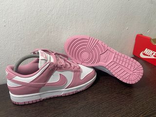 Nike Dunk Low Rosa y Blanco