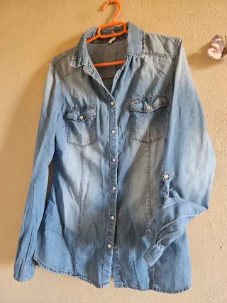 Camisa vaquera Stradivarius