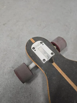 Longboard in legno con grafica