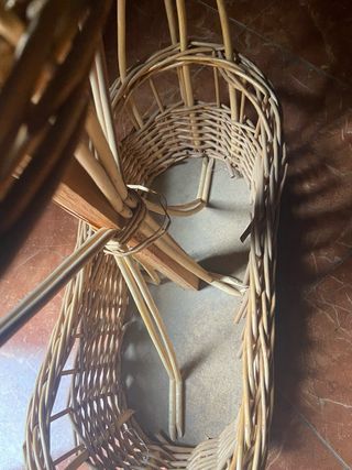 Cesta de mimbre y madera navideña de 93x64