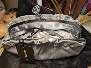 Bolso de fiesta plateado nuevo