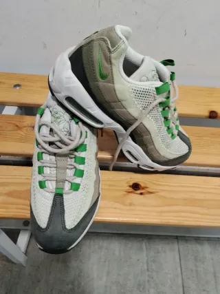 Zapatillas Nike Beige y Verde