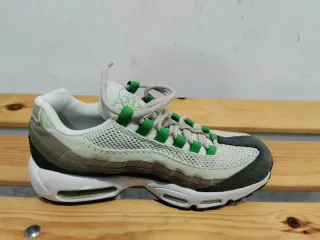 Zapatillas Nike Beige y Verde