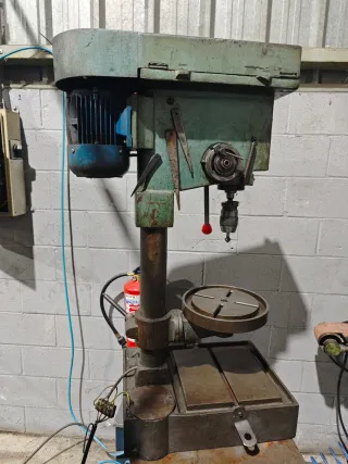 Taladro de columna industrial