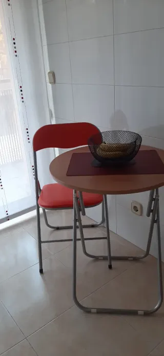 Mesa y Silla Auxiliar Plegable