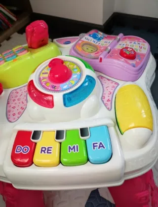 Mesa educativa y musical Vtech