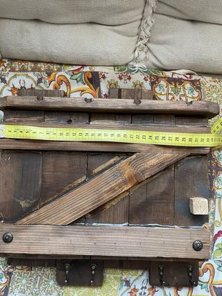 Colgador de llaves rústico de madera