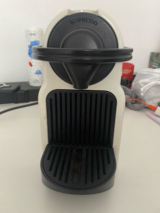 Cafetera Nespresso Blanca