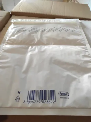 50 Bolsas de Envío acolchadas Blancas