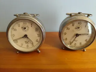 Reloj despertador antiguo Cid Lapiro