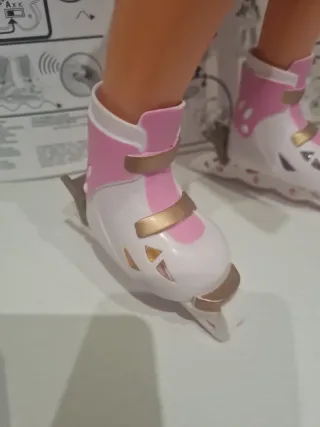 Nancy Patinadora con Accesorios