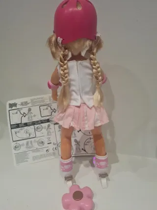 Nancy Patinadora con Accesorios