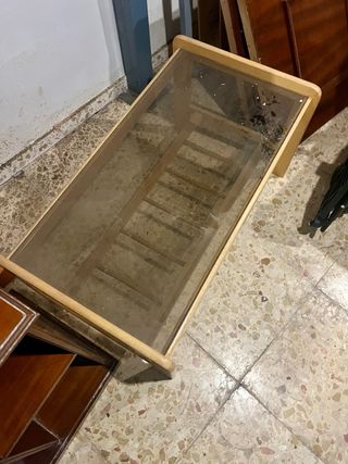 Mesita de salón de madera y cristal
