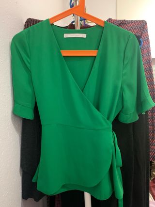 Blusa Zara verde volante manga