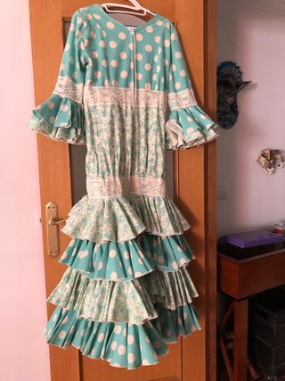 Vestido de flamenca con lunares