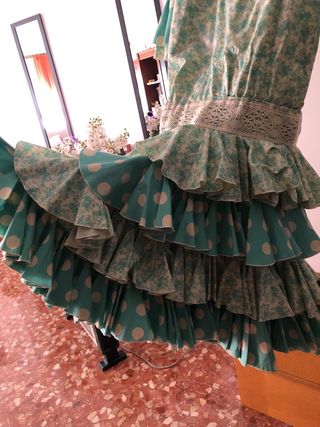 Vestido de flamenca con lunares