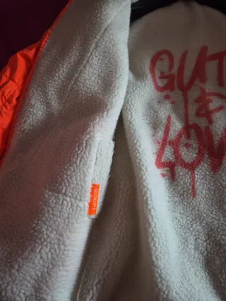 Abrigo GUTS & LOVE naranja y blanco