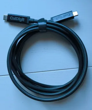 Razer Core X + RX 6600 +cable thunderbolt de marca