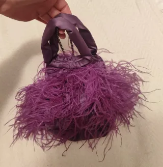 Bombonera Zara plumas morada