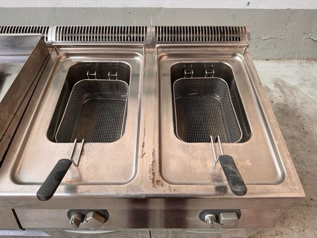 Plancha FryTop EVO700 + Freidora EVO700 (2x15L)