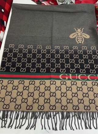 Sciarpa Gucci con ape e logo GG