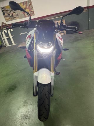 BMW F900R