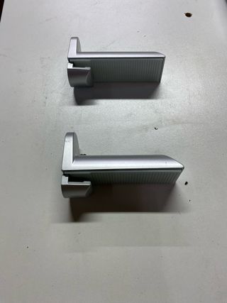 2 Soportes para estantes de vidrio