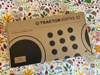 Controlador Dj Traktor Kontrol S2 MK3