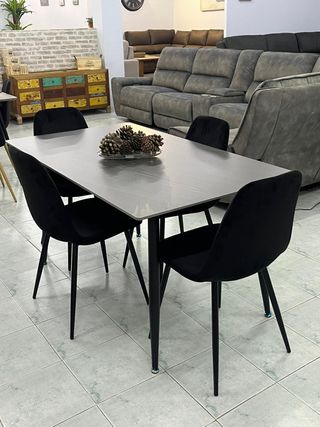 Mesa comedor + 4 sillas NUEVO - EN OFERTA!