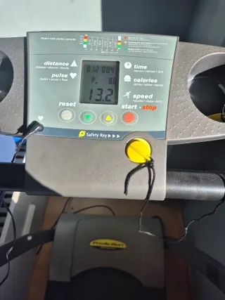 Cinta de Correr Pro Action BH Fitness