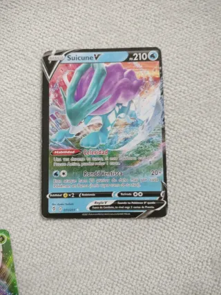 Carta Pokémon Suicune V 210 HP