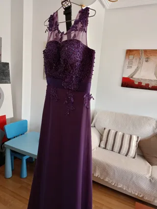 Vestido de fiesta morado