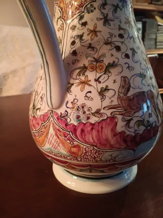 Jarra de loza portuguesa siglo XVII