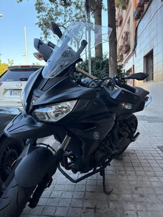 Moto Yamaha Negra