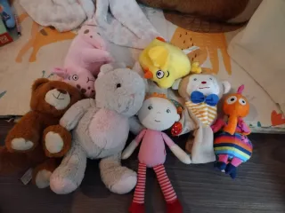 Lote Juguetes y Peluches Varios