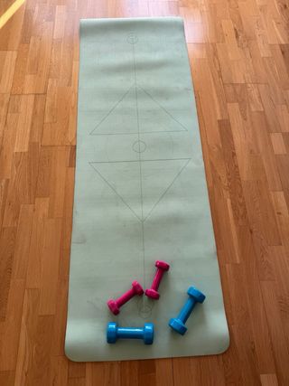 Esterilla Pilates y 4 Pesas ( 2kg + 1kg)