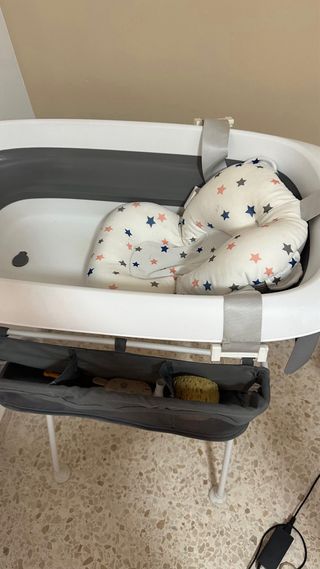Bañera para bebé plegable con patas y cojín