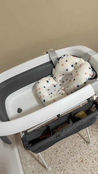 Bañera para bebé plegable con patas y cojín