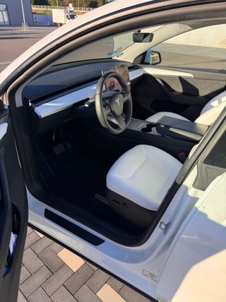 TESLA MODEL Y 2023 Long Range AWD