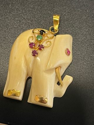 Colgante Elefante Oro 14k con Gemas