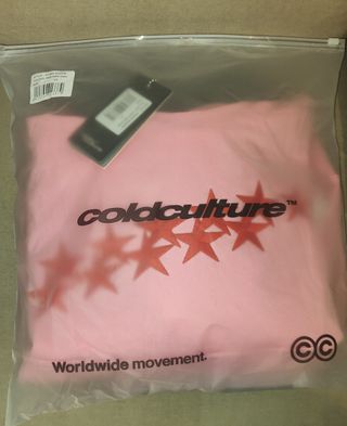 Sudadera rosa Cold Culture con estrellas