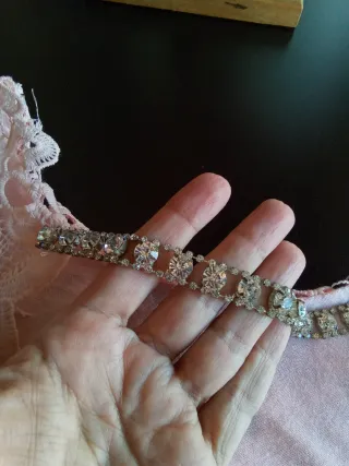 Vestido rosa encaje pedrería