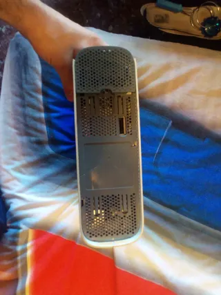 Xbox 360 para piezas (funciona intermitente)