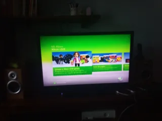 Xbox 360 para piezas (funciona intermitente)